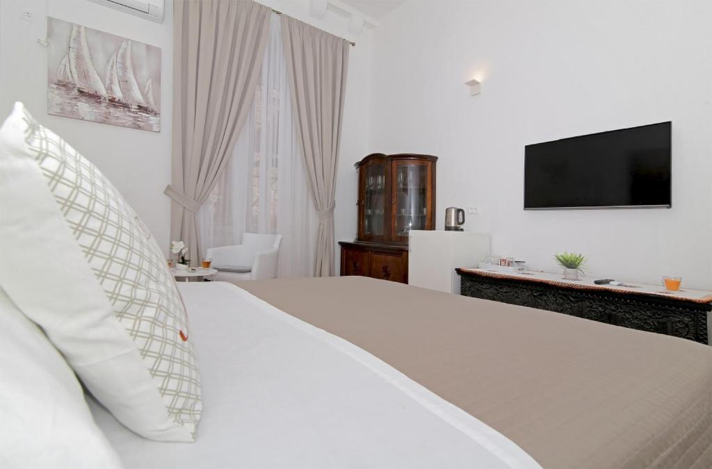 Room In Dubrovnik With Air Conditioning, Wifi Washing Machine 4246-3 Exteriör bild